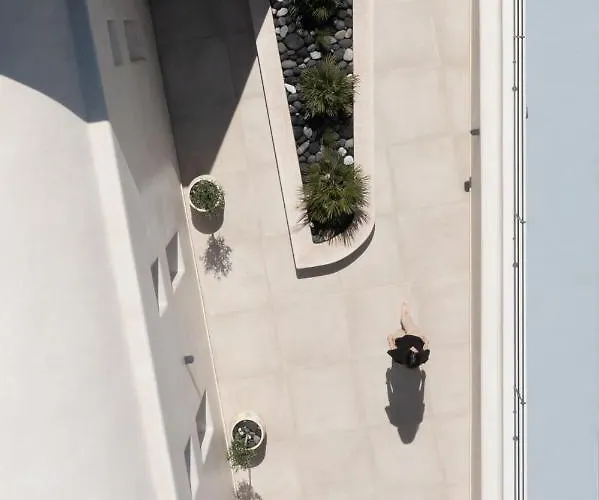 Areos Luxury 아파트