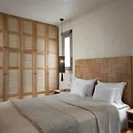 Areos Luxury Apartmán *