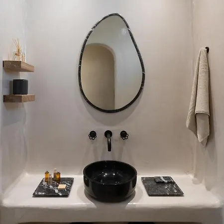 アパート Areos Luxury